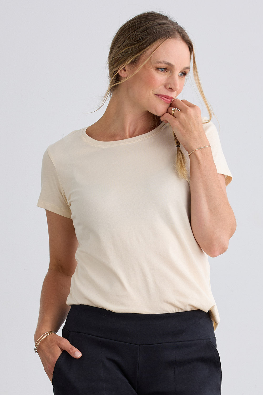 Women's 100% Organic Cotton Relaxed Crew Neck T-shirt - Undyed