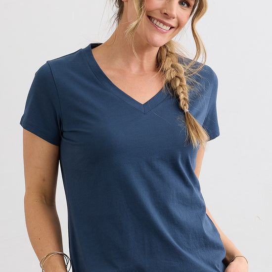 Women's 100% Organic Cotton Relaxed V-neck T-shirt - Indigo