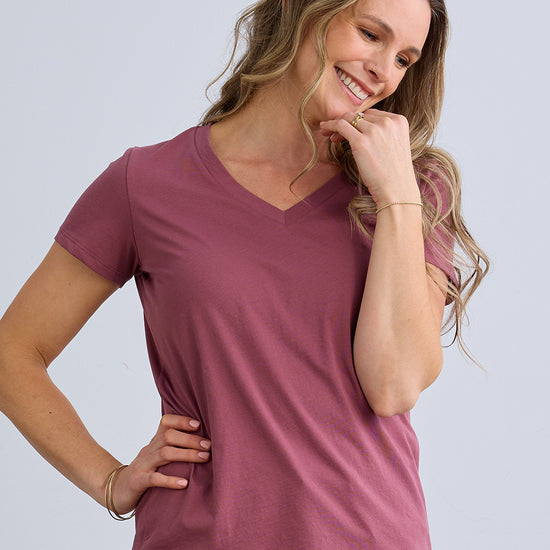 Women's 100% Organic Cotton Relaxed V-neck T-shirt - Soft Plum