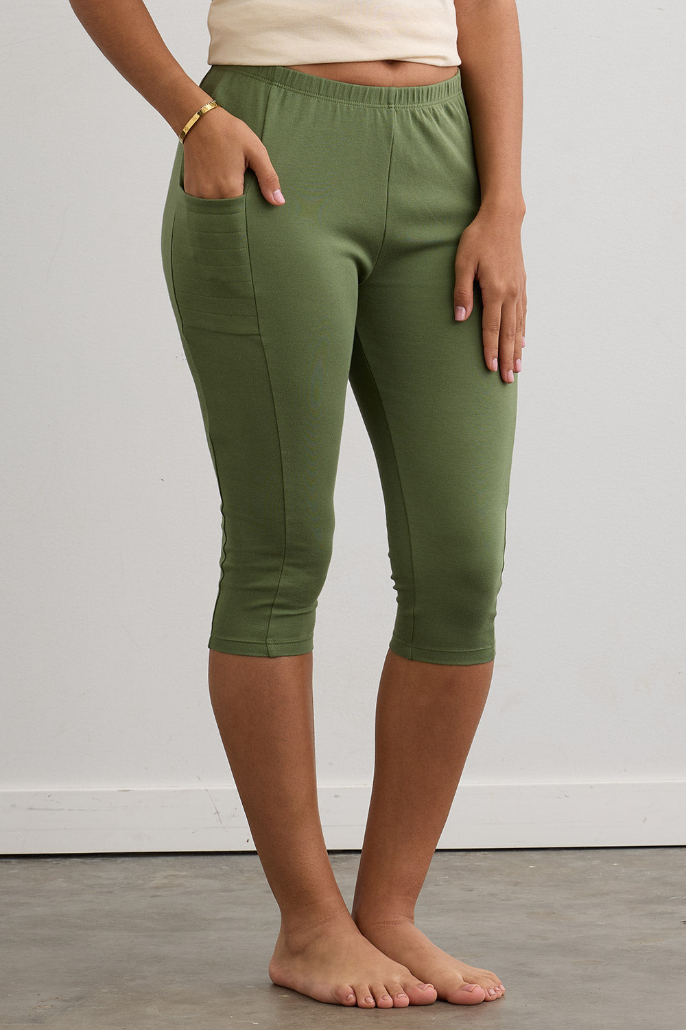 Women's Organic 100% Cotton Capri Leggings with Pockets - Willow Green