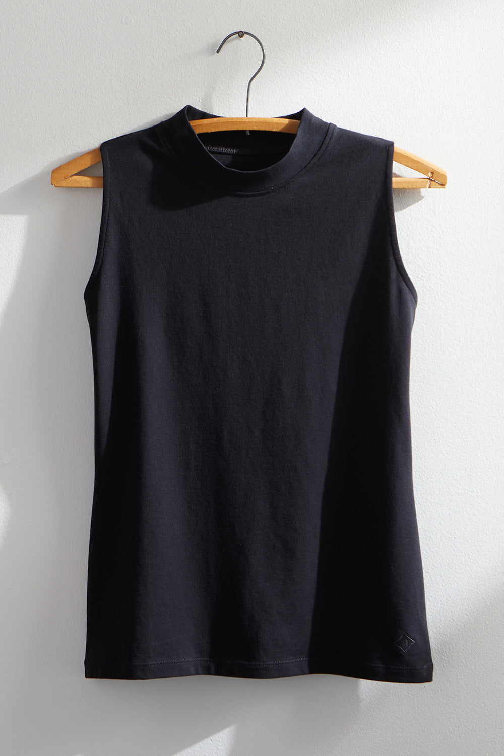 Women's Organic Cotton Sleeveless Mock Neck Top - Black