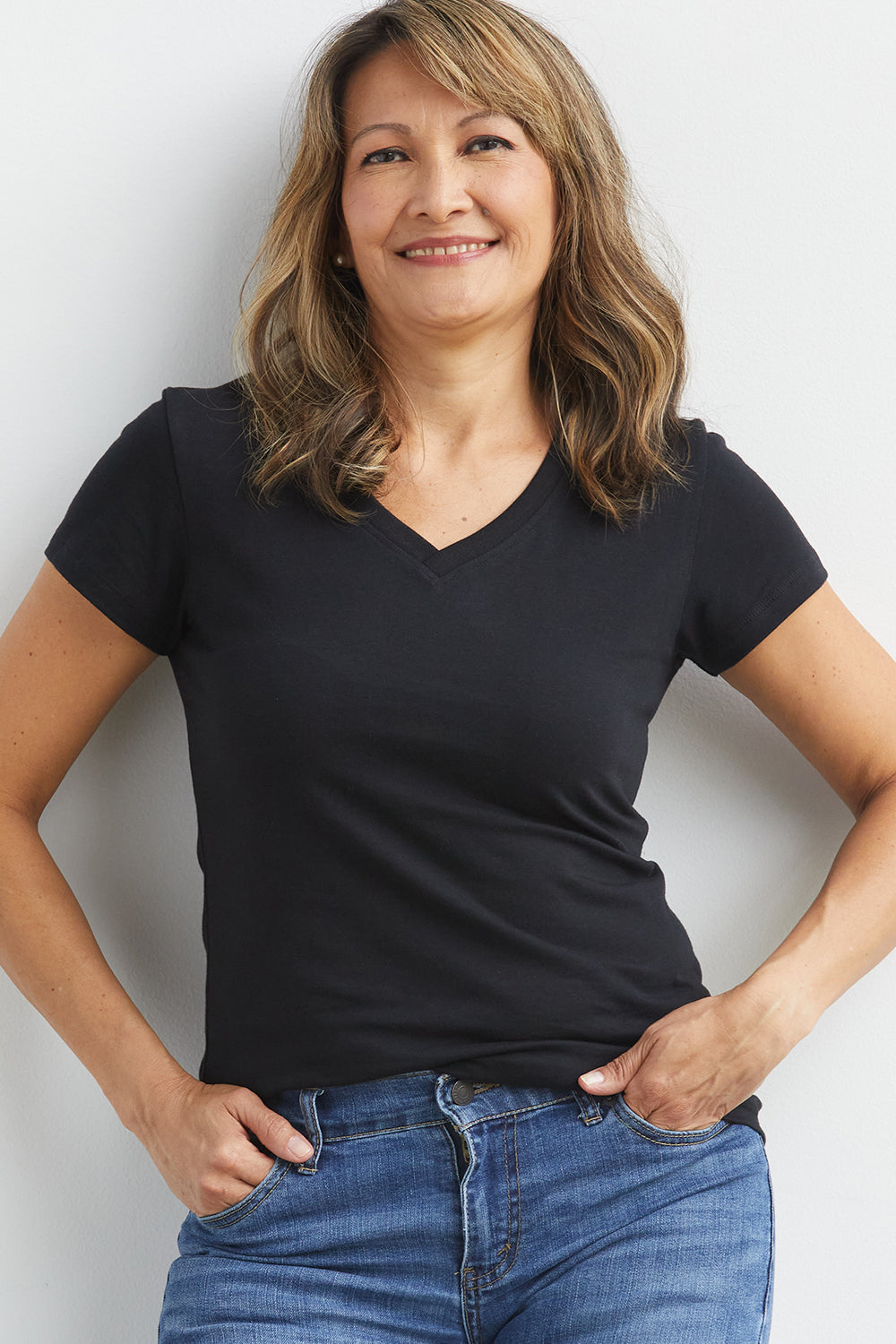 Women's Organic Cotton V-Neck T-shirt - Black